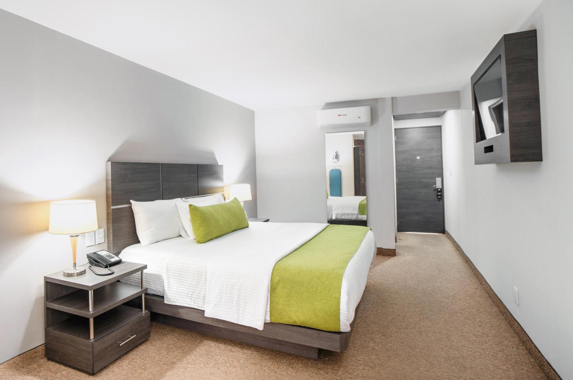 Comfort Hotel 4*